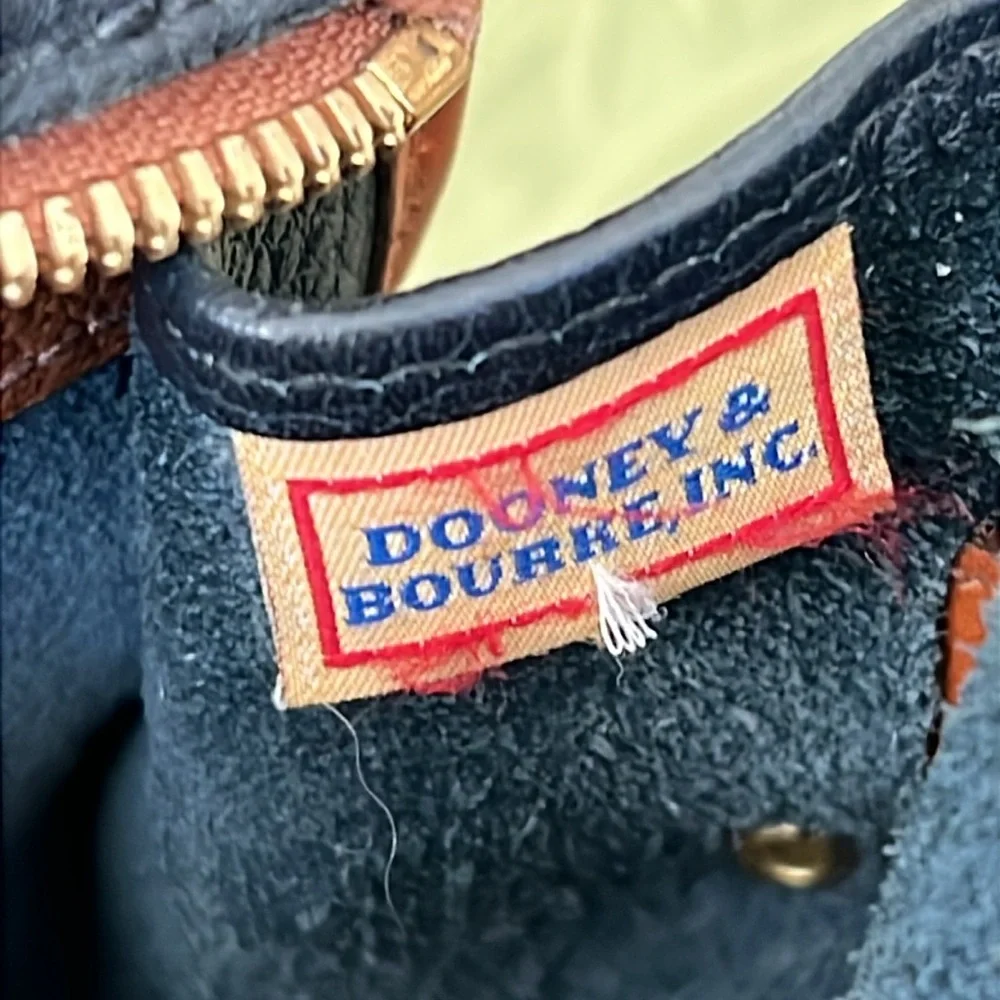 Dooney & Bourke R212 'All Weather' Black-tan Cross-body Zip-top Satchel Handbag